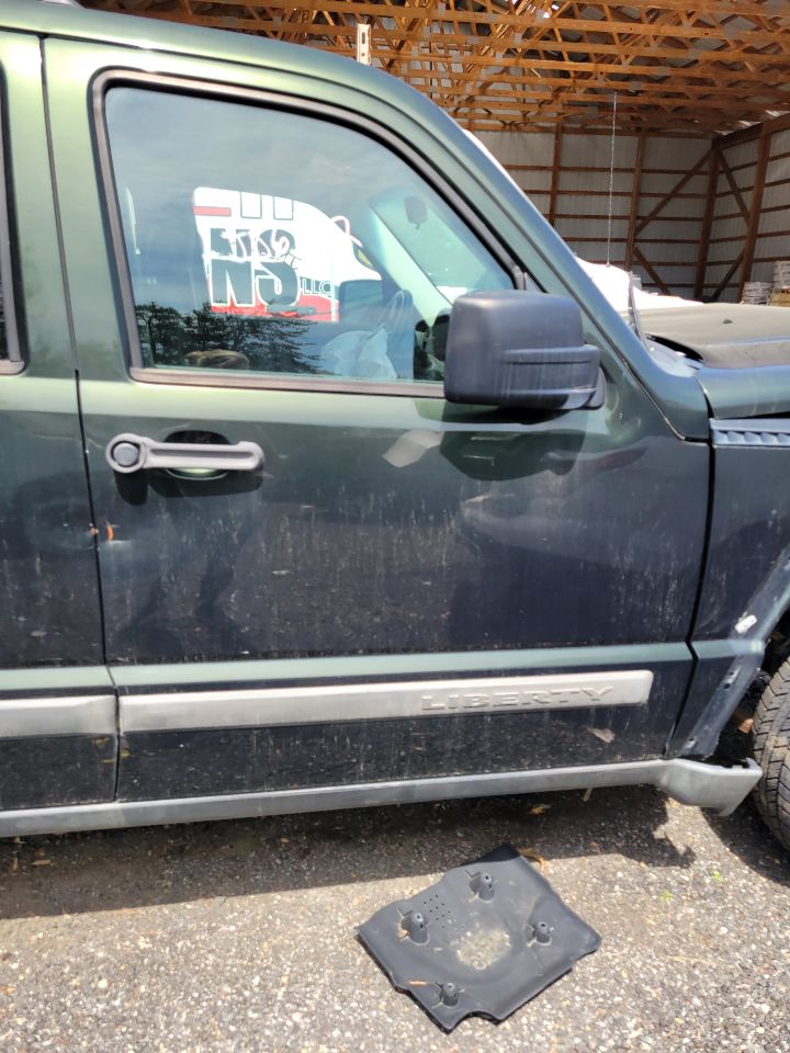 https://f005.backblazeb2.com/file/img-partshotlines-com/Inventory/MS172/Vehicle/19209_09.jpg