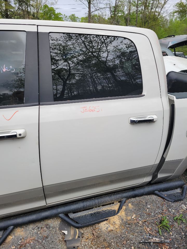 https://f005.backblazeb2.com/file/img-partshotlines-com/Inventory/MS172/Vehicle/19300_03.jpg