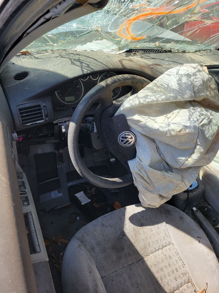 https://f005.backblazeb2.com/file/img-partshotlines-com/Inventory/MS172/Vehicle/19390_11.jpg