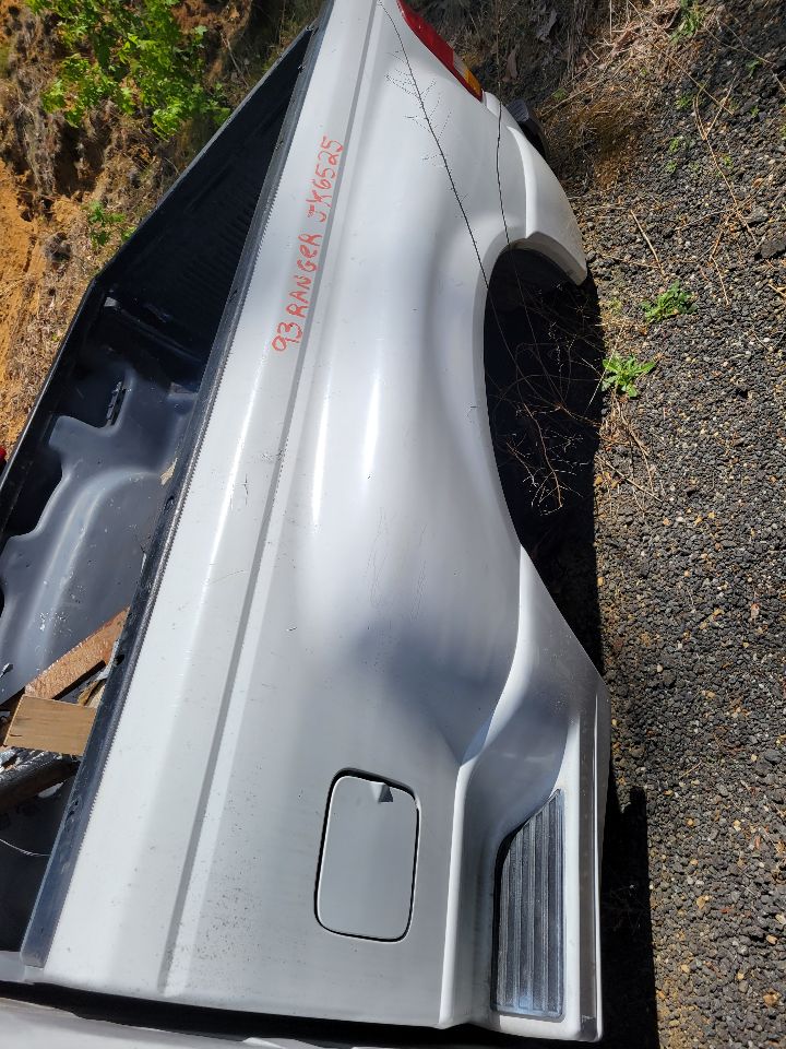 https://f005.backblazeb2.com/file/img-partshotlines-com/Inventory/MS172/Vehicle/19574_04.jpg