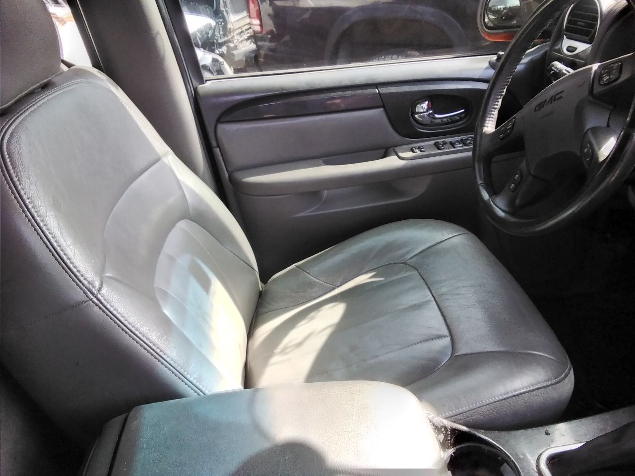 https://f005.backblazeb2.com/file/img-partshotlines-com/Inventory/MS172/Vehicle/19606_12.jpg