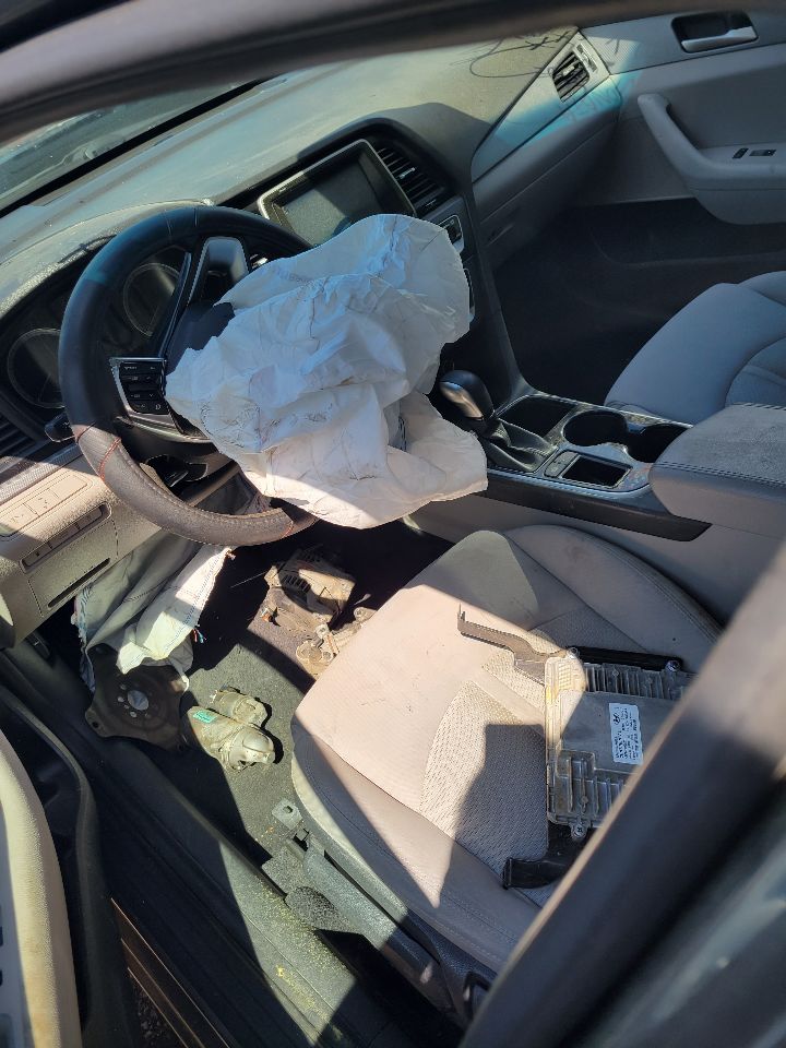 https://f005.backblazeb2.com/file/img-partshotlines-com/Inventory/MS172/Vehicle/19902_01.jpg