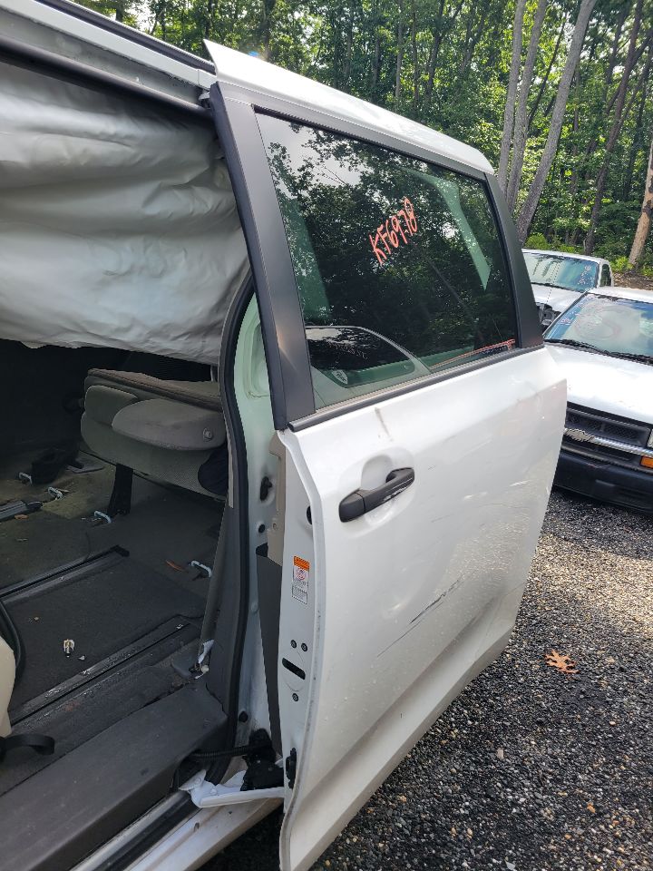 https://f005.backblazeb2.com/file/img-partshotlines-com/Inventory/MS172/Vehicle/20028_02.jpg