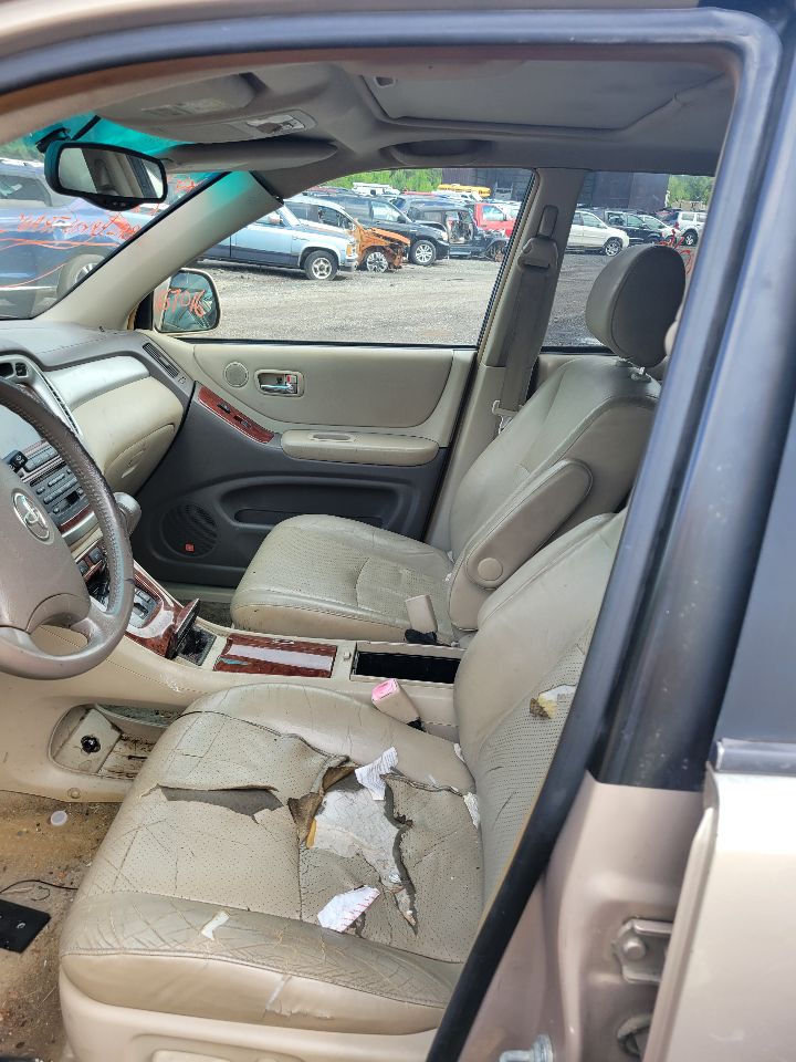 https://f005.backblazeb2.com/file/img-partshotlines-com/Inventory/MS172/Vehicle/20067_11.jpg