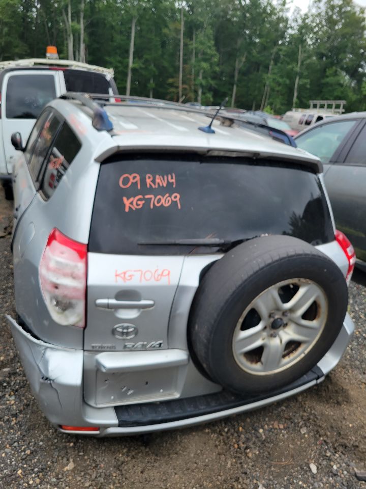 https://f005.backblazeb2.com/file/img-partshotlines-com/Inventory/MS172/Vehicle/20122_01.jpg
