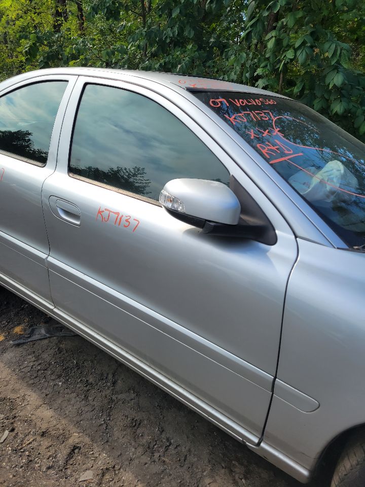 https://f005.backblazeb2.com/file/img-partshotlines-com/Inventory/MS172/Vehicle/20190_03.jpg