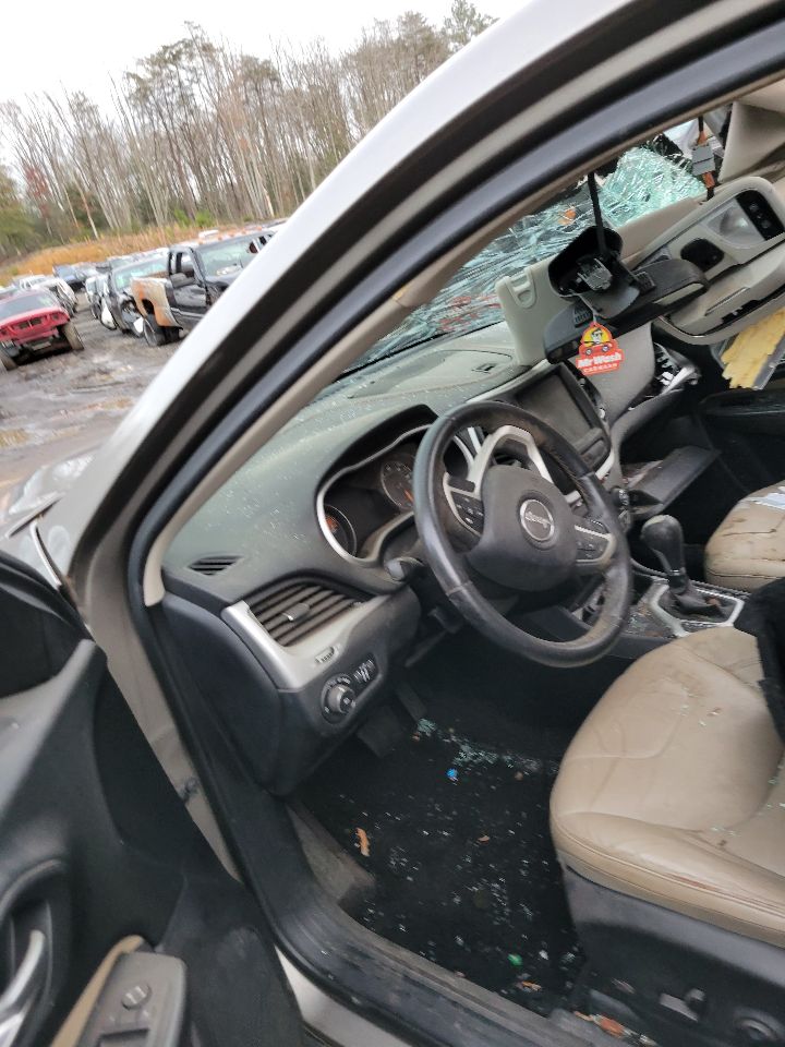 https://f005.backblazeb2.com/file/img-partshotlines-com/Inventory/MS172/Vehicle/20260_12.jpg