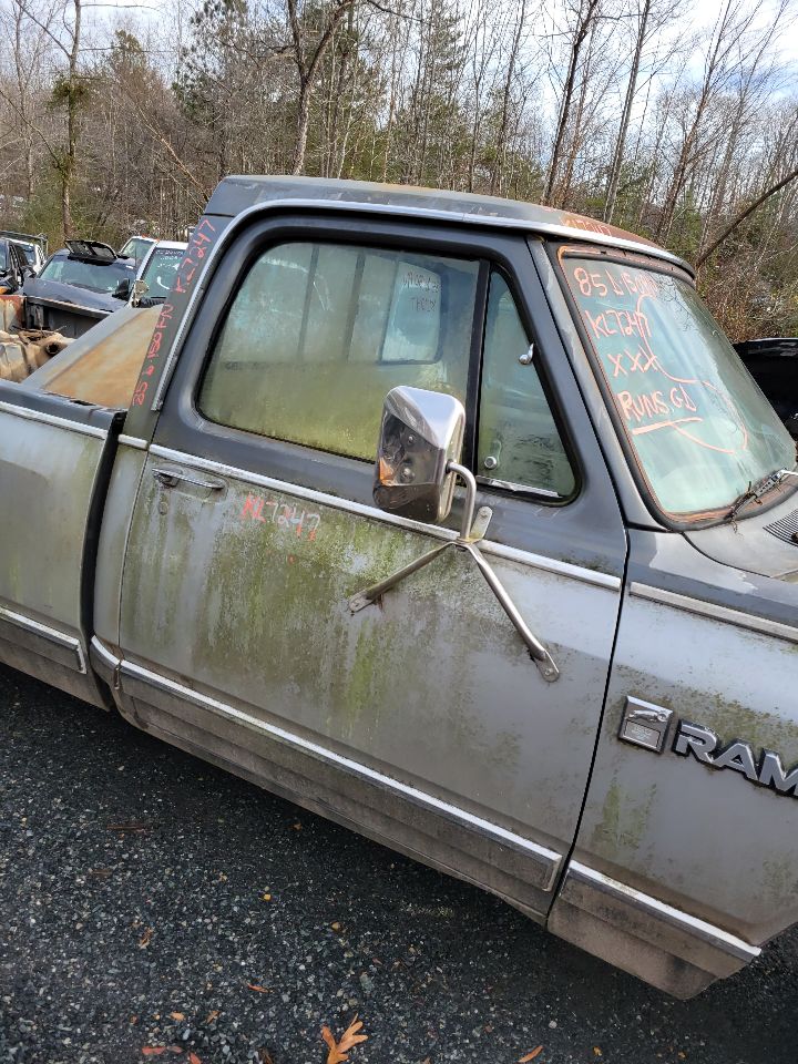 https://f005.backblazeb2.com/file/img-partshotlines-com/Inventory/MS172/Vehicle/20303_08.jpg
