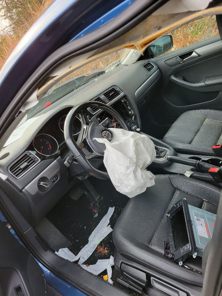 https://f005.backblazeb2.com/file/img-partshotlines-com/Inventory/MS172/Vehicle/20318_11.jpg