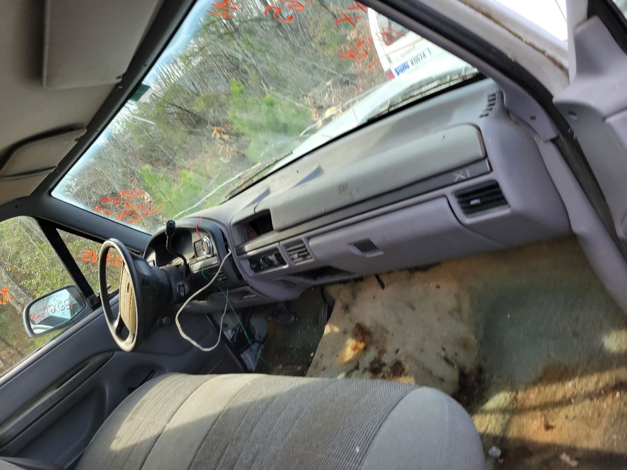 https://f005.backblazeb2.com/file/img-partshotlines-com/Inventory/MS172/Vehicle/20322_04.jpg