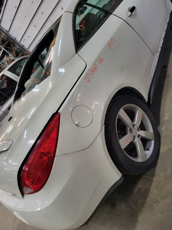 https://f005.backblazeb2.com/file/img-partshotlines-com/Inventory/MS172/Vehicle/20429_08.jpg