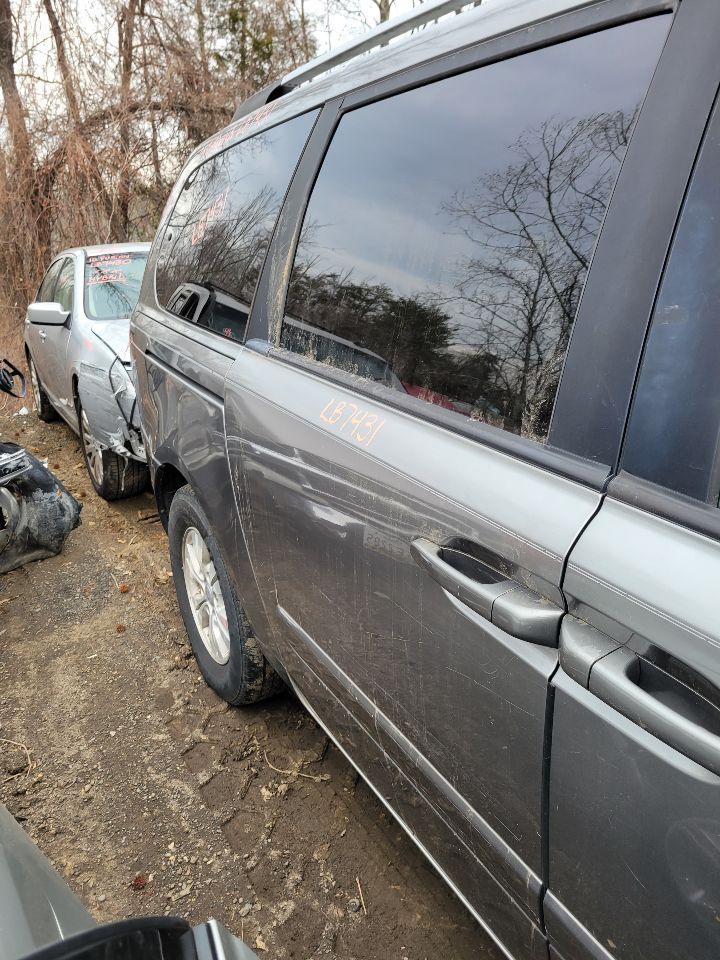 https://f005.backblazeb2.com/file/img-partshotlines-com/Inventory/MS172/Vehicle/20489_10.jpg