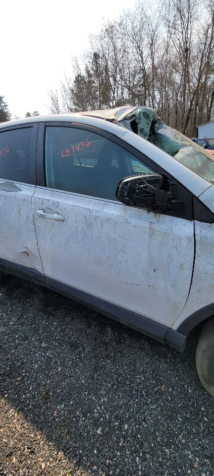 https://f005.backblazeb2.com/file/img-partshotlines-com/Inventory/MS172/Vehicle/20494_08.jpg