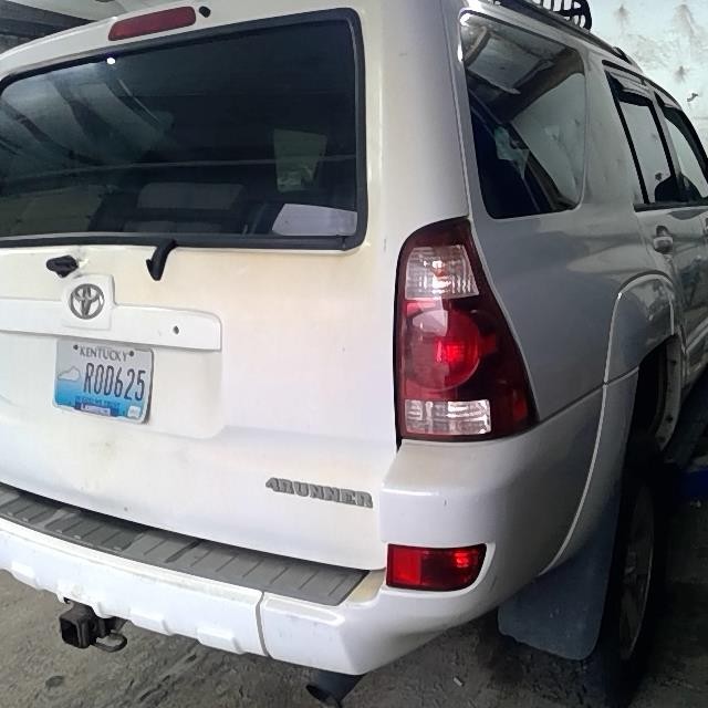 https://f005.backblazeb2.com/file/img-partshotlines-com/Inventory/MS187/Vehicle/9268_08.jpg