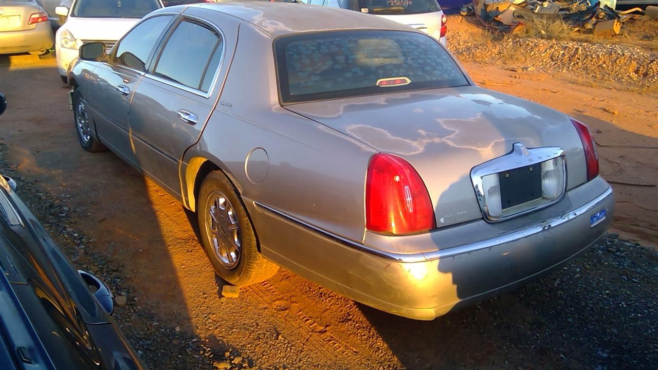 https://f005.backblazeb2.com/file/img-partshotlines-com/Inventory/MS293/Vehicle/15004_04.jpg