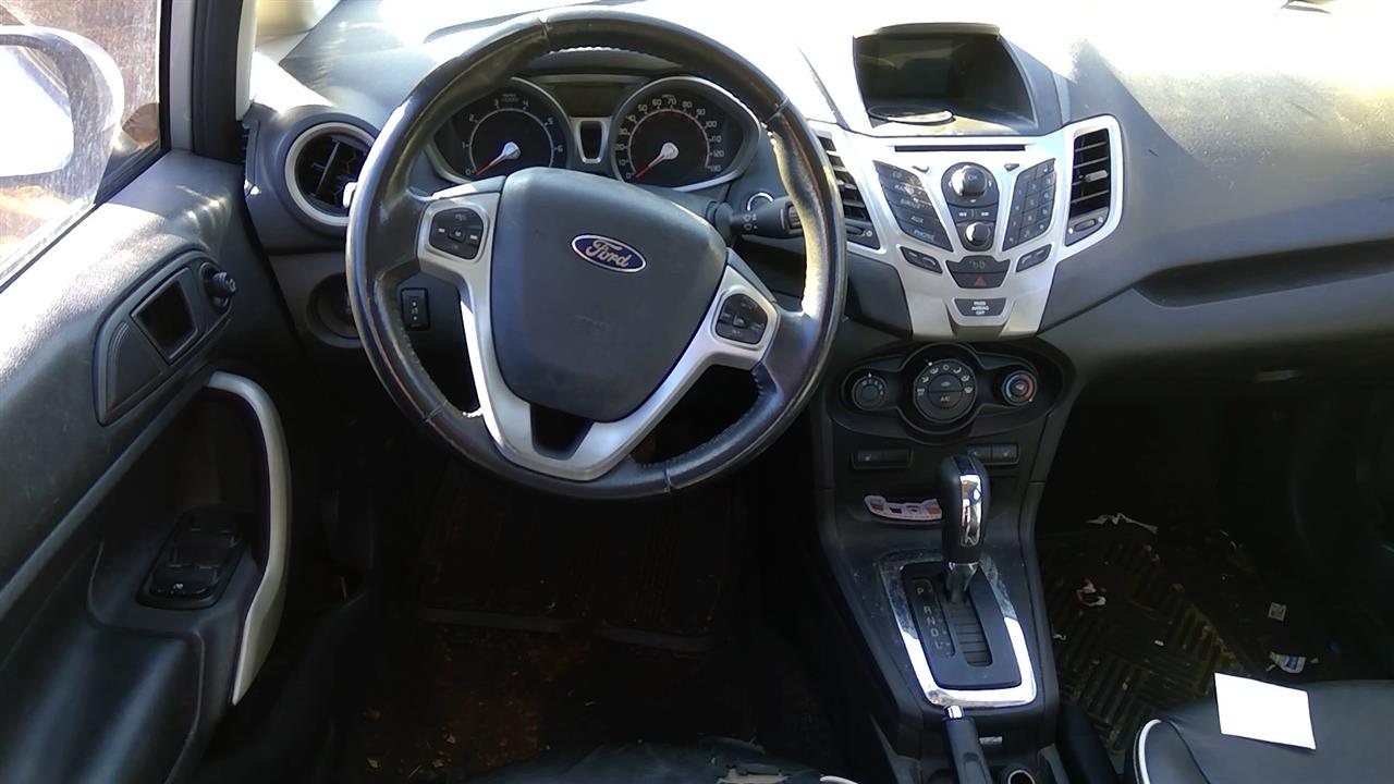 https://f005.backblazeb2.com/file/img-partshotlines-com/Inventory/MS293/Vehicle/15257_05.jpg