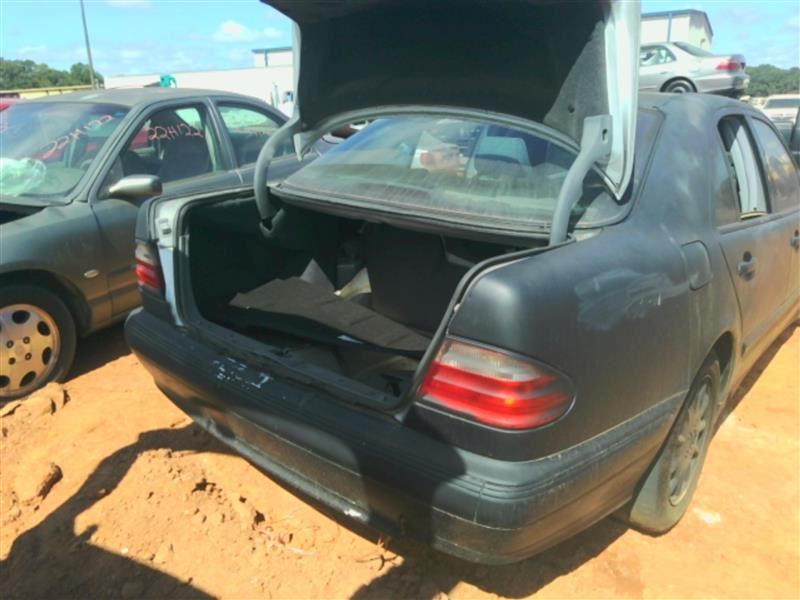 https://f005.backblazeb2.com/file/img-partshotlines-com/Inventory/MS293/Vehicle/8411_05.jpg
