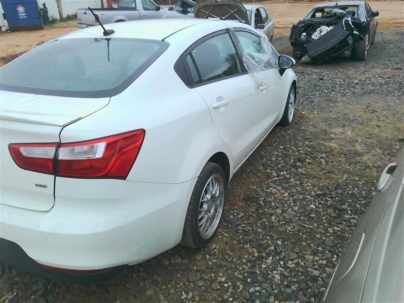 https://f005.backblazeb2.com/file/img-partshotlines-com/Inventory/MS293/Vehicle/8911_06.jpg