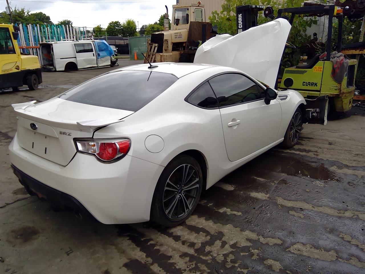 https://f005.backblazeb2.com/file/img-partshotlines-com/Inventory/NE12/Vehicle/48277_01.jpg