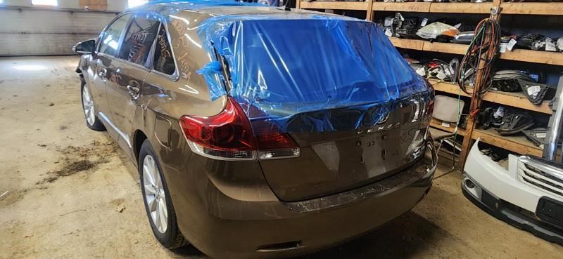 https://f005.backblazeb2.com/file/img-partshotlines-com/Inventory/NE124/Vehicle/8781_04.jpg