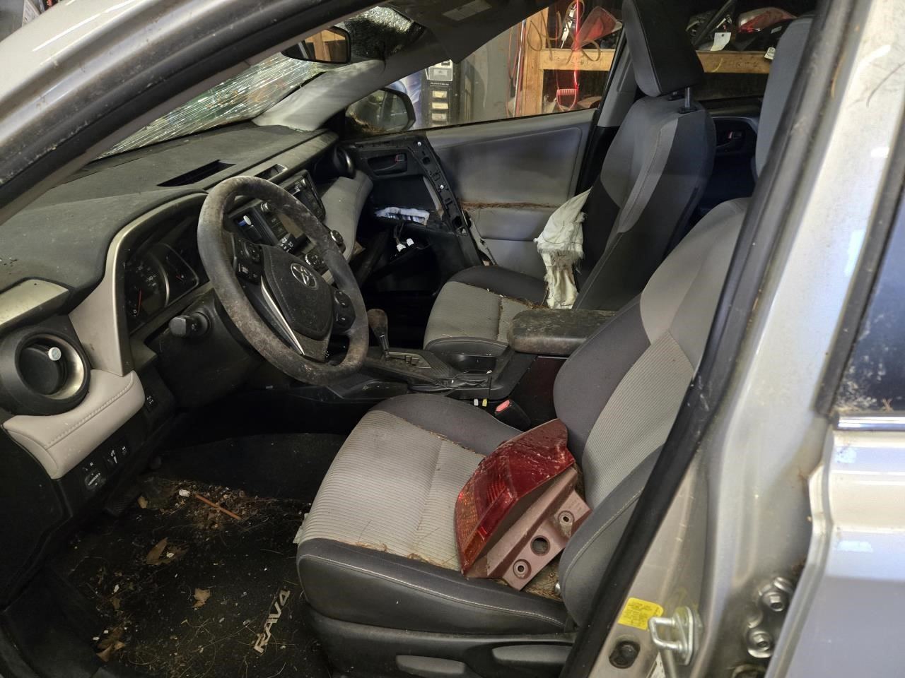 https://f005.backblazeb2.com/file/img-partshotlines-com/Inventory/NE124/Vehicle/9073_01.jpg