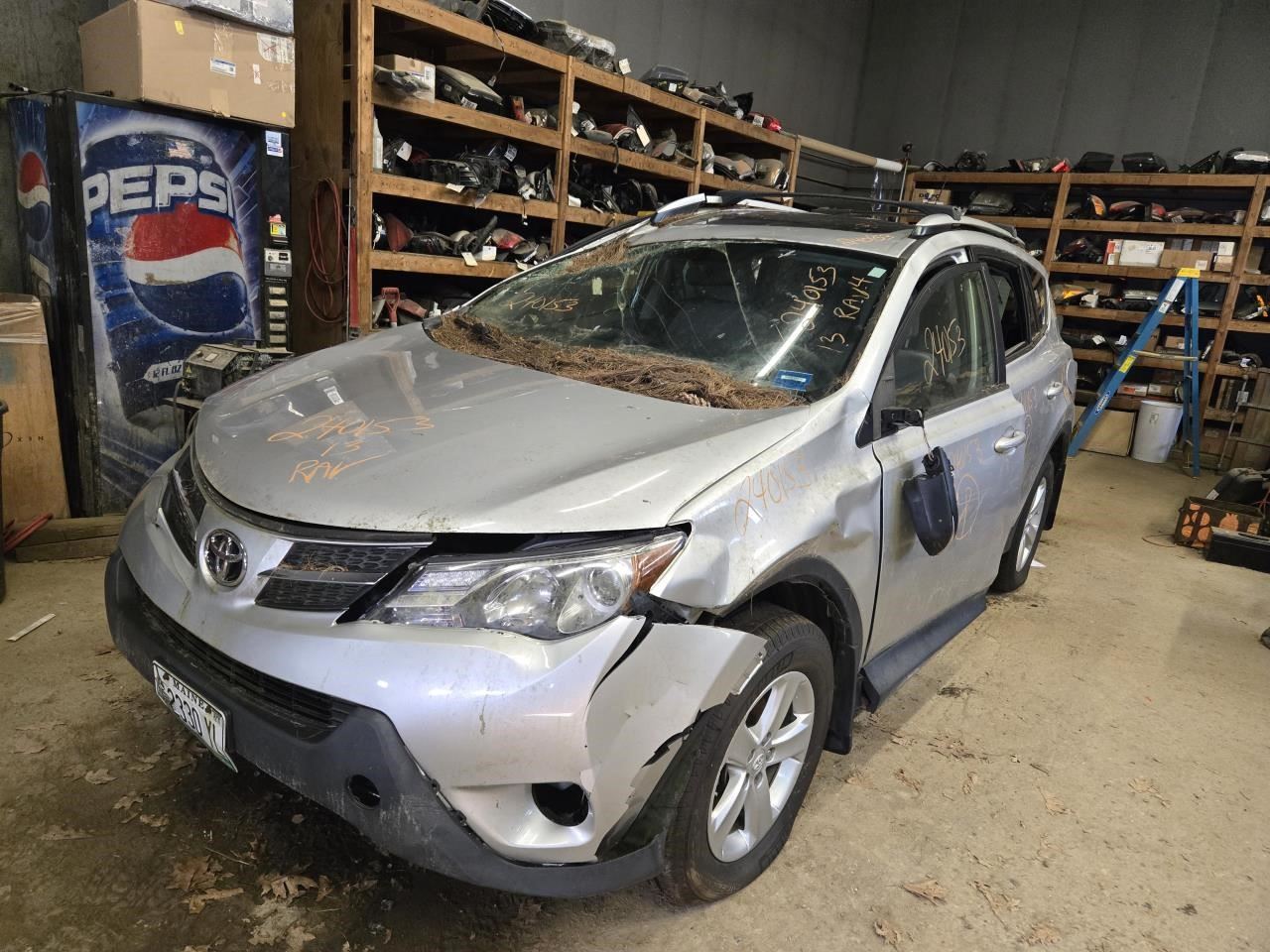 https://f005.backblazeb2.com/file/img-partshotlines-com/Inventory/NE124/Vehicle/9073_06.jpg