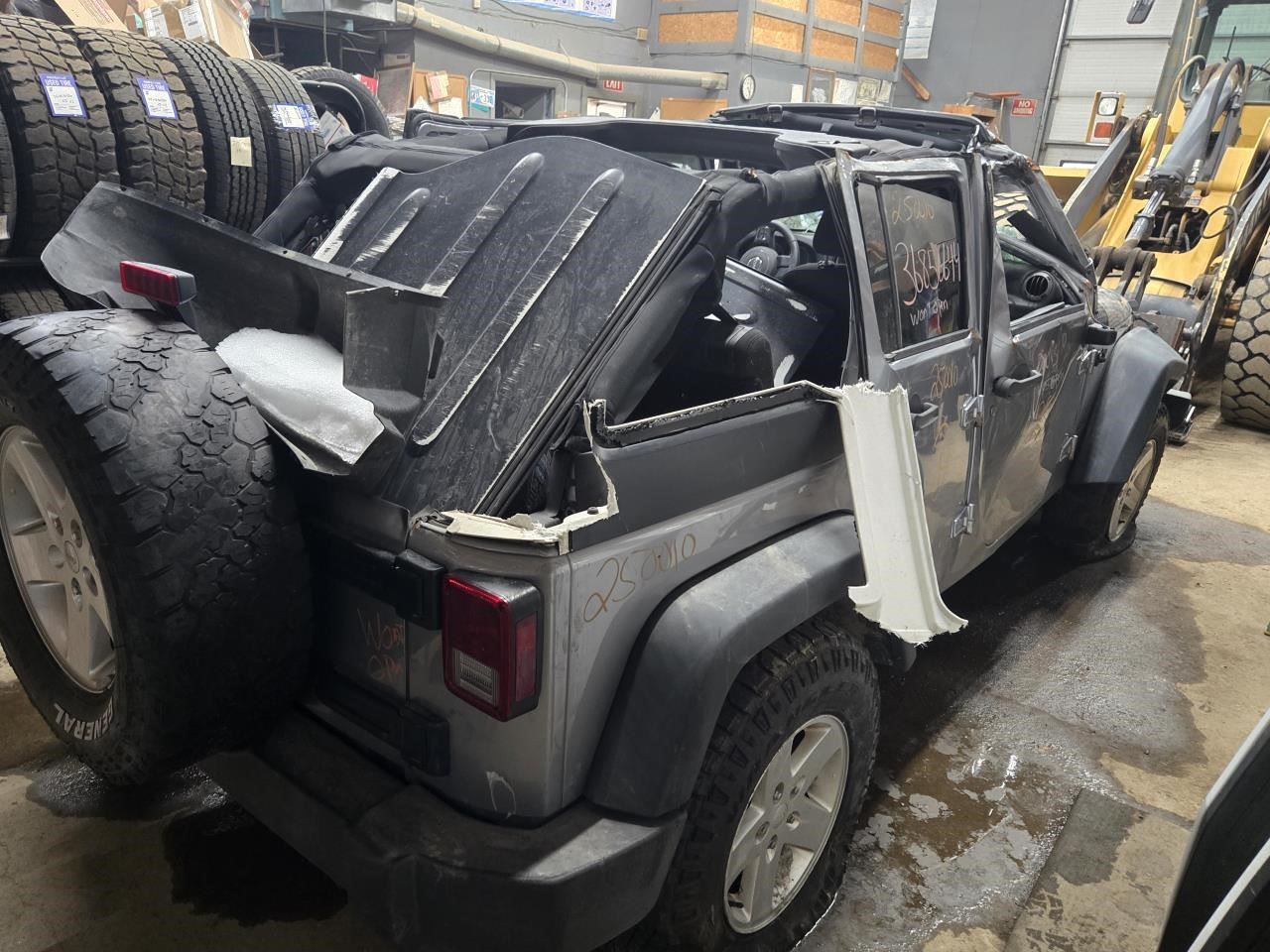 https://f005.backblazeb2.com/file/img-partshotlines-com/Inventory/NE124/Vehicle/9165_02.jpg