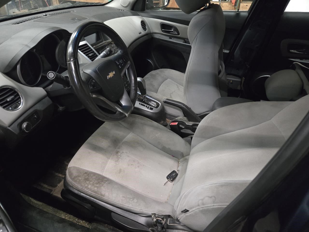 https://f005.backblazeb2.com/file/img-partshotlines-com/Inventory/NE124/Vehicle/9173_08.jpg