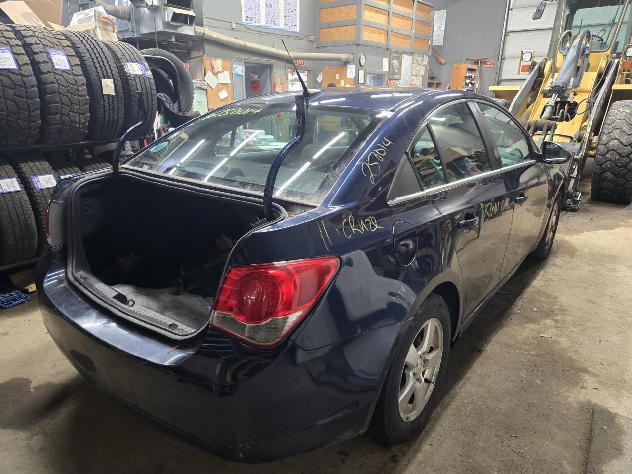 https://f005.backblazeb2.com/file/img-partshotlines-com/Inventory/NE124/Vehicle/9173_09.jpg