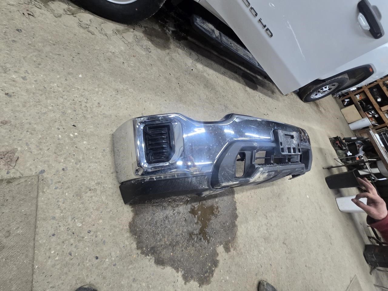 https://f005.backblazeb2.com/file/img-partshotlines-com/Inventory/NE124/Vehicle/9224_04.jpg