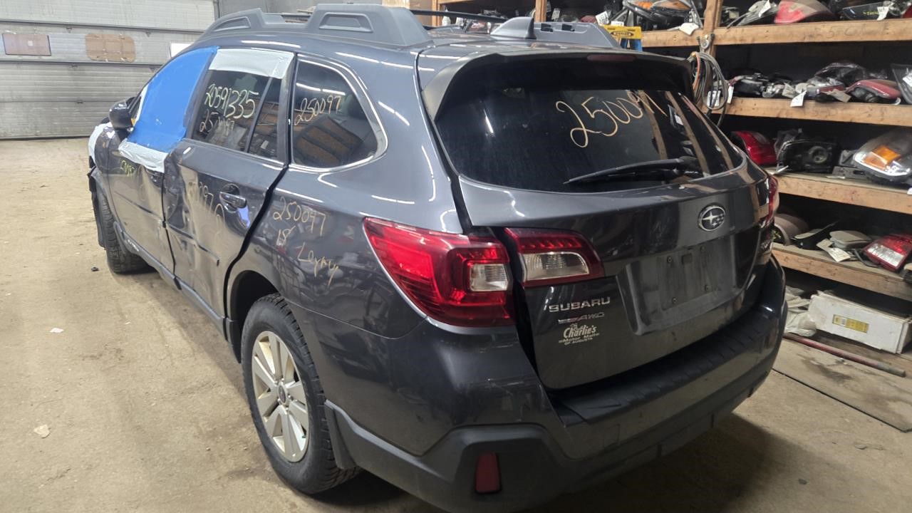 https://f005.backblazeb2.com/file/img-partshotlines-com/Inventory/NE124/Vehicle/9398_03.jpg