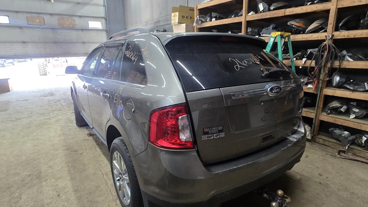 https://f005.backblazeb2.com/file/img-partshotlines-com/Inventory/NE124/Vehicle/9650_01.jpg