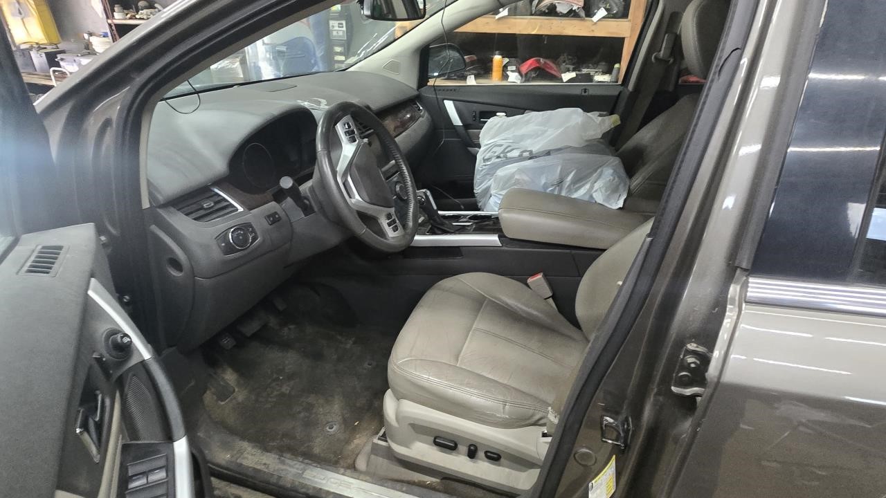 https://f005.backblazeb2.com/file/img-partshotlines-com/Inventory/NE124/Vehicle/9650_03.jpg