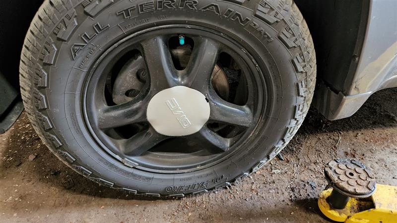 https://f005.backblazeb2.com/file/img-partshotlines-com/Inventory/NE126/Vehicle/7961_09.jpg