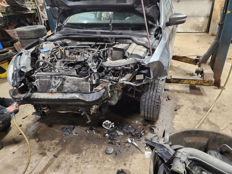 https://f005.backblazeb2.com/file/img-partshotlines-com/Inventory/NE126/Vehicle/8441_02.jpg