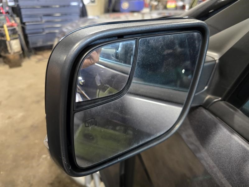 https://f005.backblazeb2.com/file/img-partshotlines-com/Inventory/NE126/Vehicle/8534_11.jpg