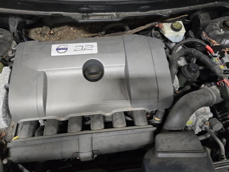 https://f005.backblazeb2.com/file/img-partshotlines-com/Inventory/NE126/Vehicle/8542_07.jpg