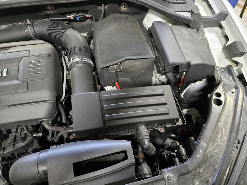 https://f005.backblazeb2.com/file/img-partshotlines-com/Inventory/NE126/Vehicle/8586_07.jpg