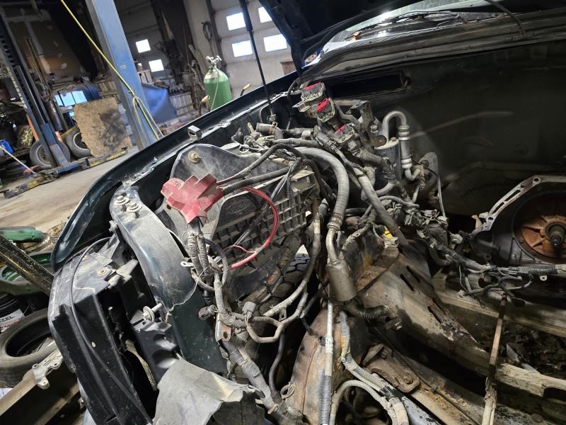 https://f005.backblazeb2.com/file/img-partshotlines-com/Inventory/NE126/Vehicle/8613_01.jpg