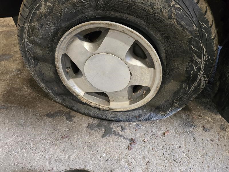 https://f005.backblazeb2.com/file/img-partshotlines-com/Inventory/NE126/Vehicle/8616_08.jpg