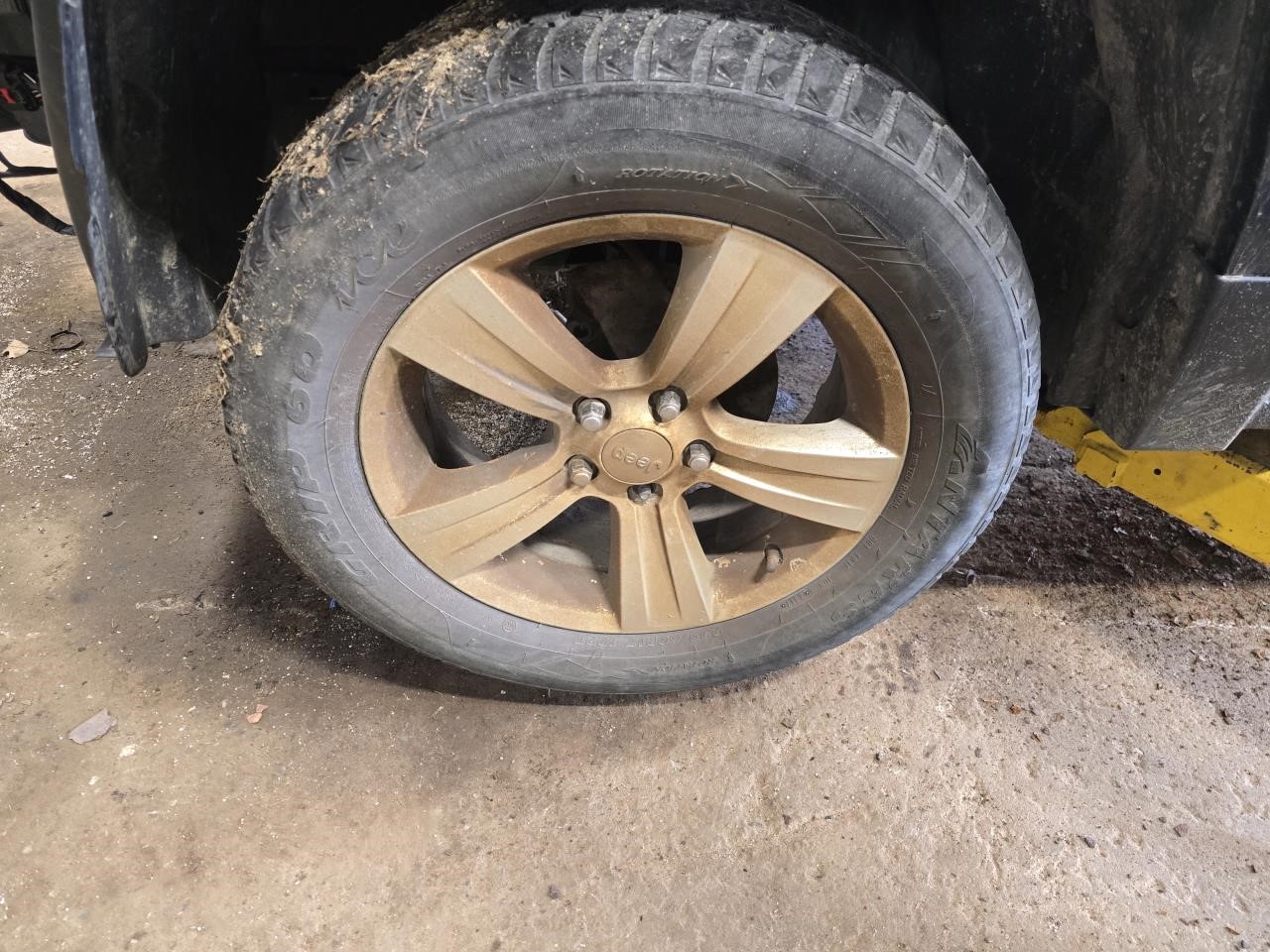 https://f005.backblazeb2.com/file/img-partshotlines-com/Inventory/NE126/Vehicle/8687_08.jpg