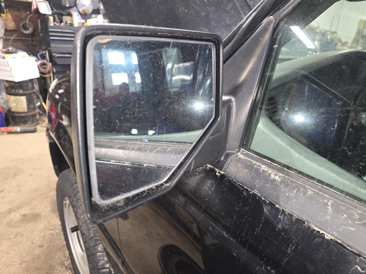 https://f005.backblazeb2.com/file/img-partshotlines-com/Inventory/NE126/Vehicle/8696_09.jpg