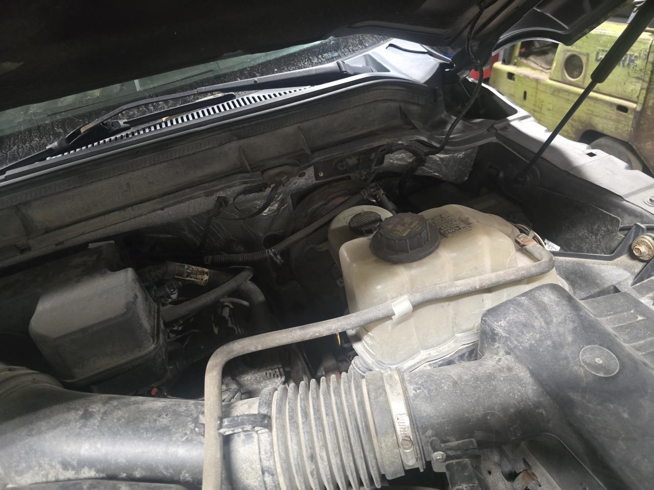 https://f005.backblazeb2.com/file/img-partshotlines-com/Inventory/NE126/Vehicle/8728_07.jpg