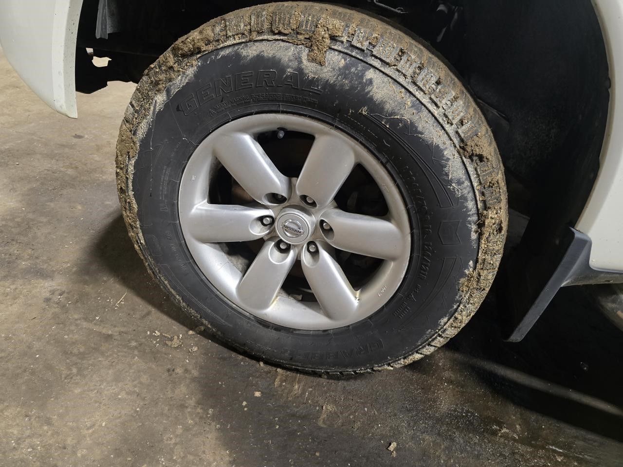 https://f005.backblazeb2.com/file/img-partshotlines-com/Inventory/NE126/Vehicle/8737_09.jpg