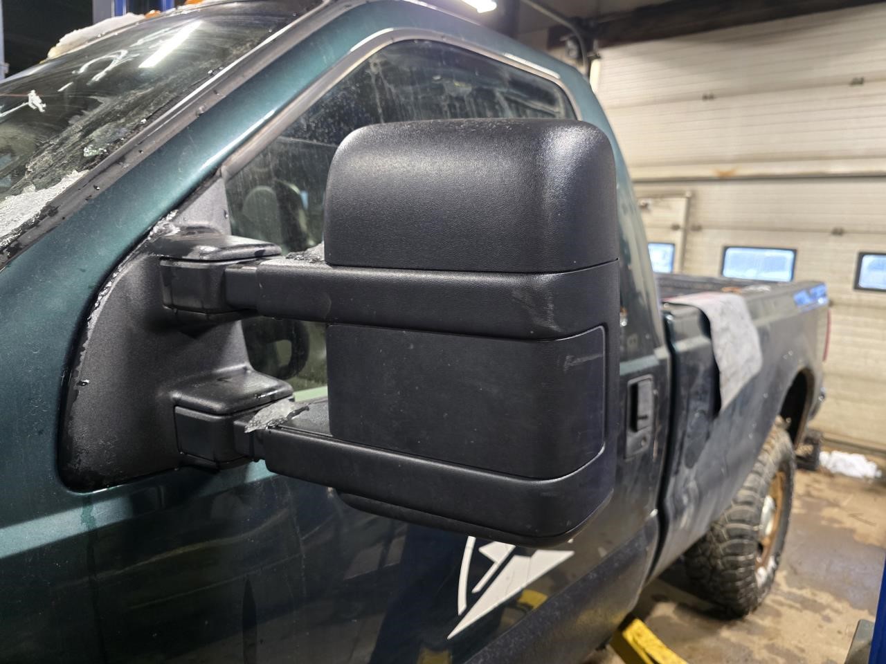 https://f005.backblazeb2.com/file/img-partshotlines-com/Inventory/NE126/Vehicle/8744_12.jpg
