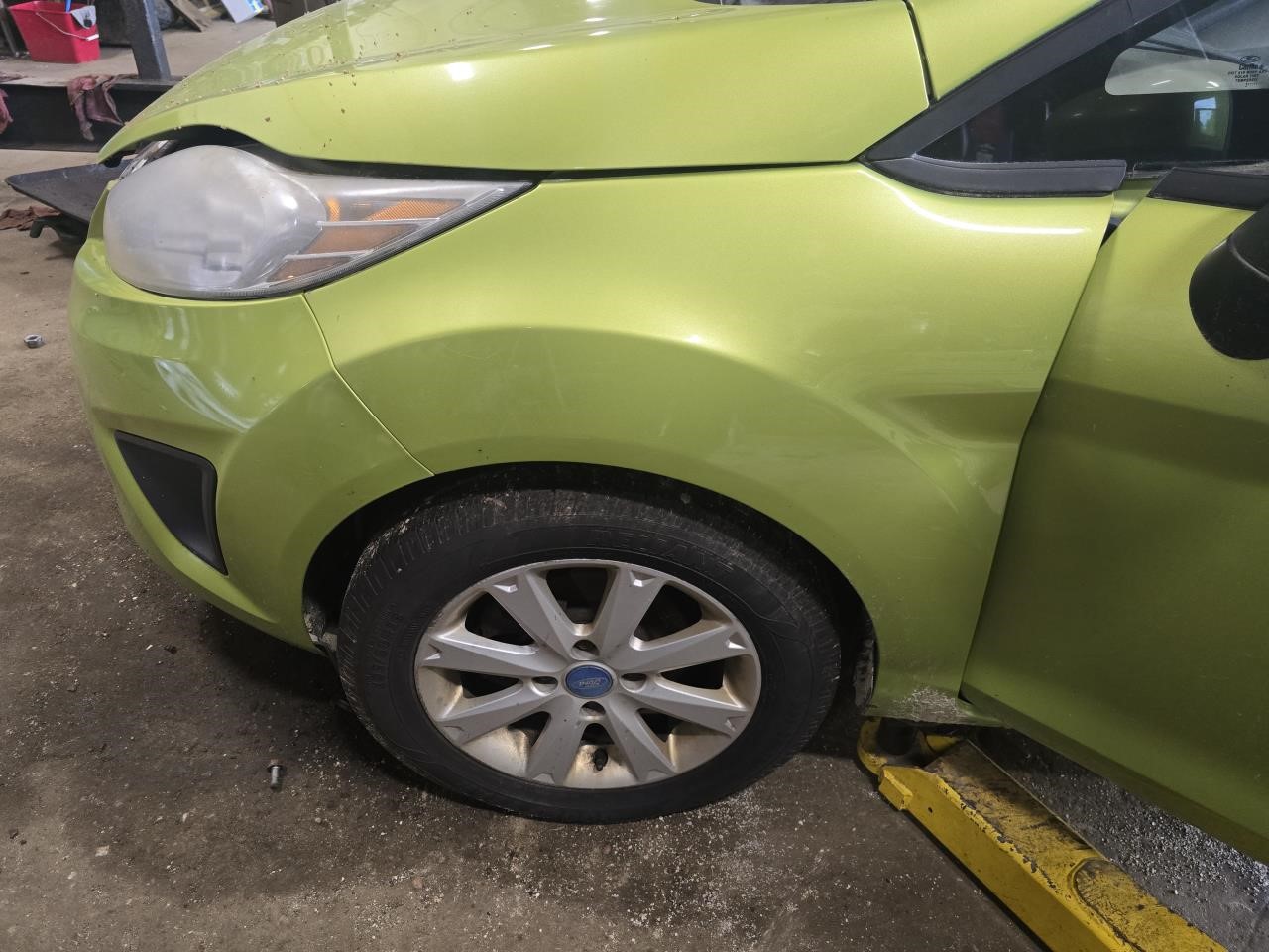 https://f005.backblazeb2.com/file/img-partshotlines-com/Inventory/NE126/Vehicle/8753_08.jpg