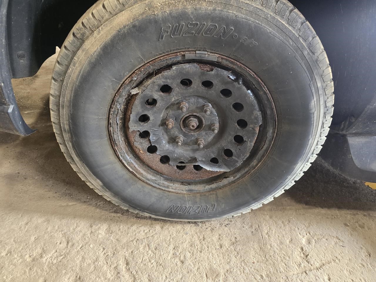 https://f005.backblazeb2.com/file/img-partshotlines-com/Inventory/NE126/Vehicle/8769_10.jpg
