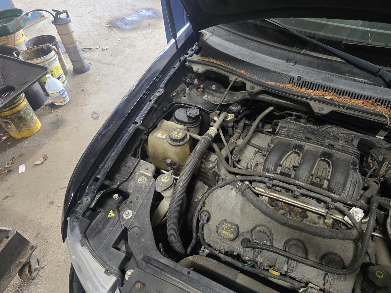 https://f005.backblazeb2.com/file/img-partshotlines-com/Inventory/NE126/Vehicle/8794_04.jpg
