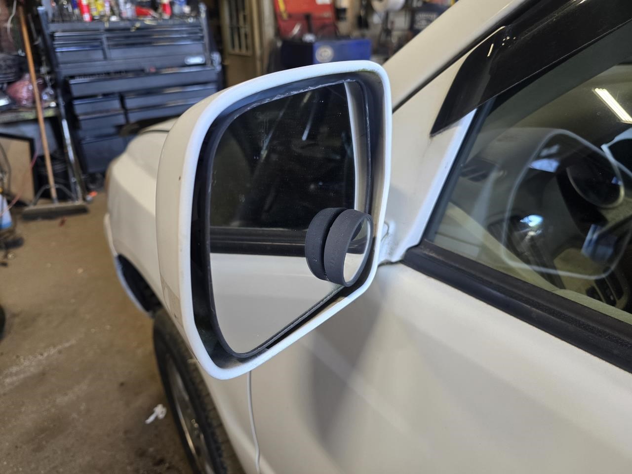 https://f005.backblazeb2.com/file/img-partshotlines-com/Inventory/NE126/Vehicle/8819_12.jpg
