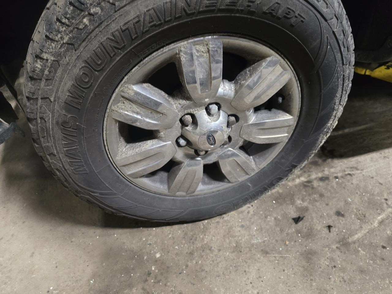 https://f005.backblazeb2.com/file/img-partshotlines-com/Inventory/NE126/Vehicle/8861_09.jpg